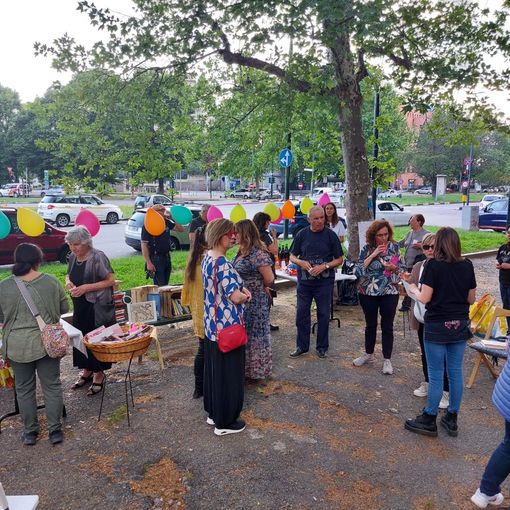 Successo per la Festa dei Vicini in piazza Cattaneo: piantumati anche alberi