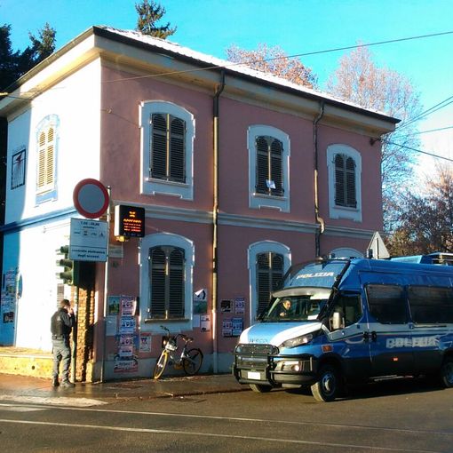 Blitz della polizia: tornano i sigilli al Fenix occupato