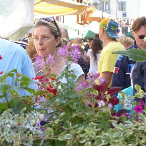 L'evento, il primo di richiamo dell'estate in alta Valle di Susa, si svolge lungo via XXIV Maggio