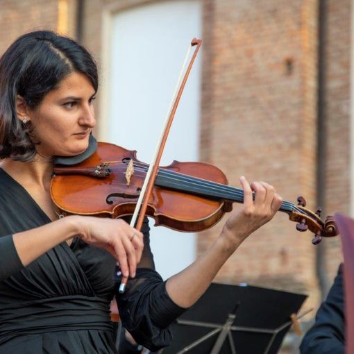 A Venaria Felix Mildenberger dirige la Filarmonica TRT in &quot;Enigma&quot;