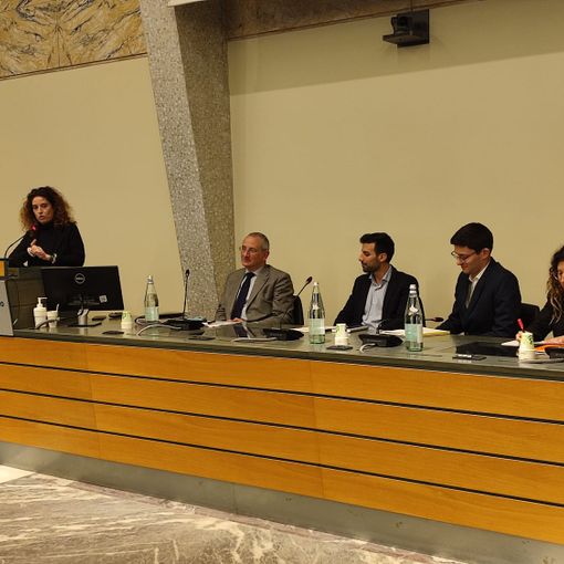 Figli di coppie gay registrate all'anagrafe, la città di Torino ha trasmesso gli atti in Prefettura e Procura