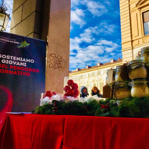 Fondazione Cecilia Gilardi, i biscotti di Natale per raccogliere fondi in via Roma