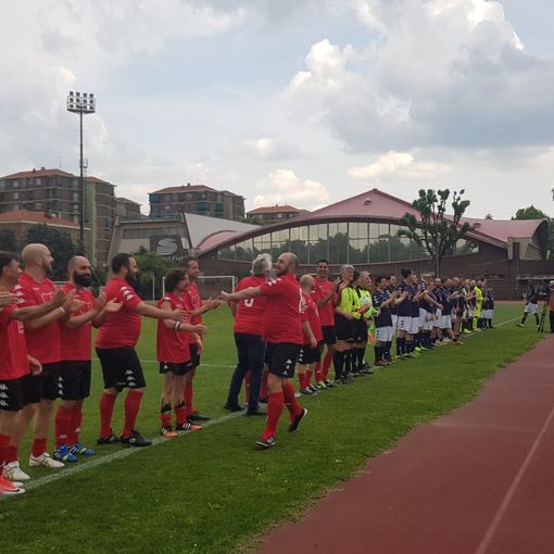 Chef in campo a Torino contro il cancro, vincono i blu con i goal di Ricatto e Yari