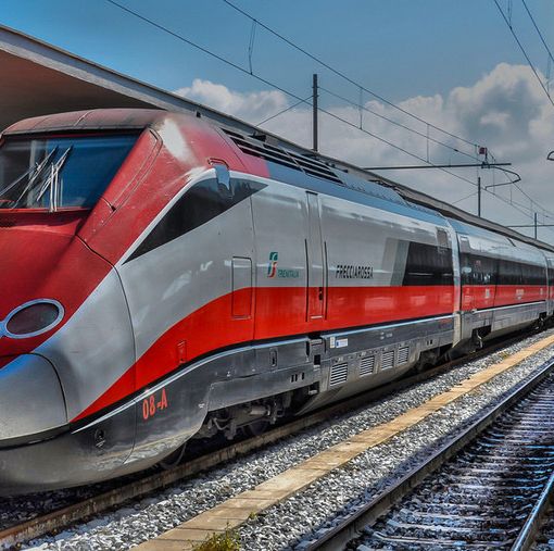 frecciarossa - foto d'archivio