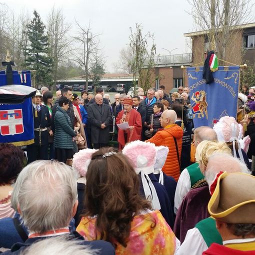 Tanta gente commossa per l’addio, in mattinata, ad Andrea Flamini, per 50 anni “Gianduja” di Torino