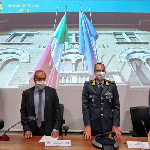 Frode milionaria nel Torinese: 2 arresti e 16 obblighi di dimora