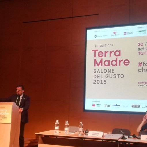 Terra Madre Salone del Gusto, il ministro dell'Agricoltura: &quot;Gli italiani devono essere sempre più consumatori consapevoli&quot;