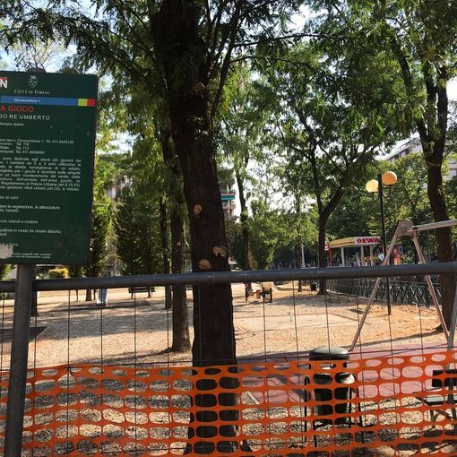 Estate in Crocetta, le aree verdi sono una chimera: tra giochi rotti e degrado, residenti esasperati