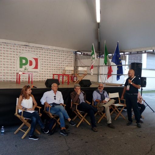 Al via la Festa dell'Unità a Torino, tra dibattiti e costine: massima allerta per i ministri (fotogallery)