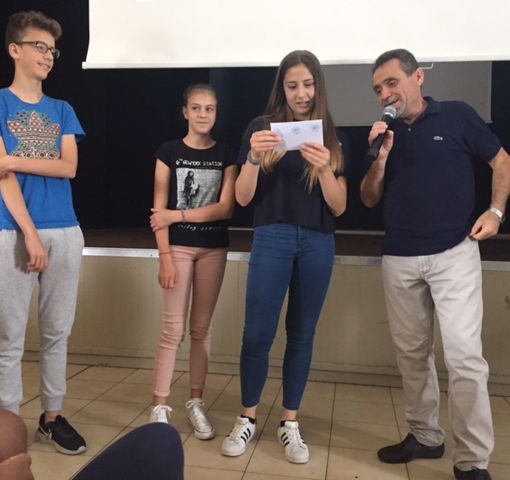 La scuola di Candiolo ricicla 35 chili di alluminio