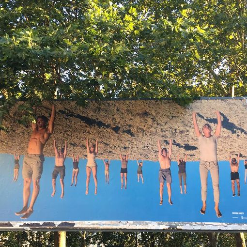 L’opera “I pilastri della terra” di Virginia Zanetti in mostra a partire da oggi in piazza Bottesini