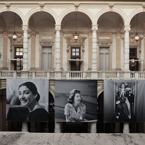 Allestimento nel cortile dell'Università