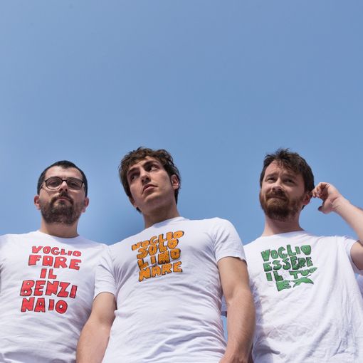 Lo Stato Sociale presenta l'autobiografia del gruppo al Circolo dei lettori