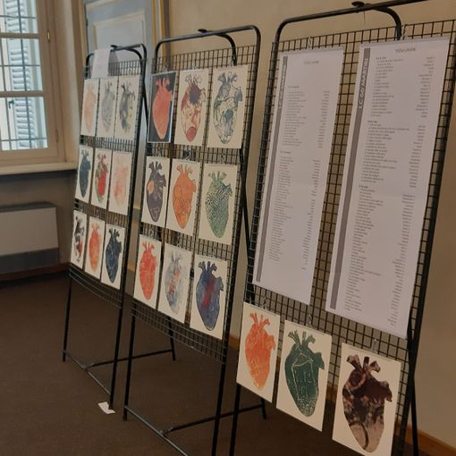 &quot;Lasciare un segno&quot;: una mostra sui laboratori d'arte realizzati dagli studenti di Grugliasco