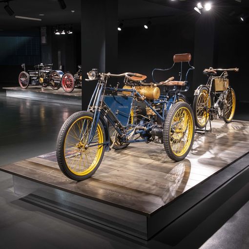 Esposizione al MAUTO