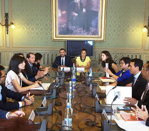 Torino, incontro fra il primo ministro della regione di Yangon, capitale del Myanmar e la sindaca Chiara Appendino