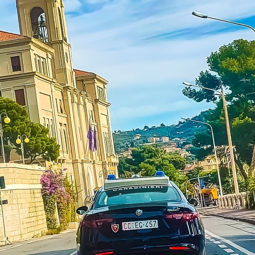 auto dei carabinieri
