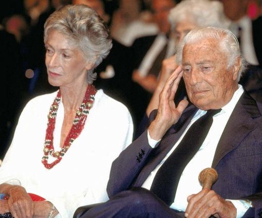 La famiglia Agnelli riunita a Villar Perosa per l'ultimo saluto a Donna Marella