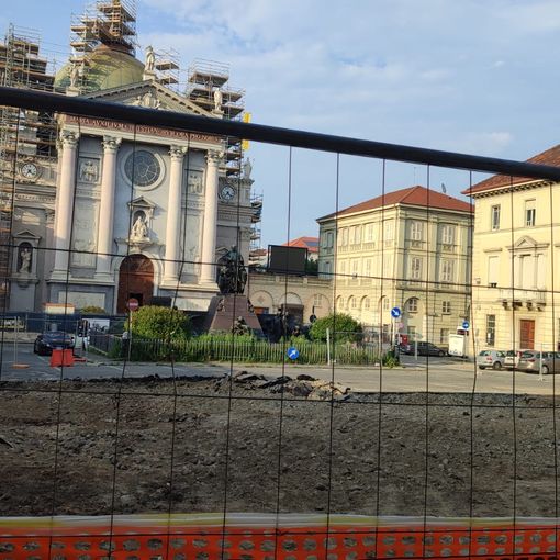 Torino, iniziati i lavori davanti alla basilica di Maria Ausiliatrice: la piazza sarà parzialmente pedonale