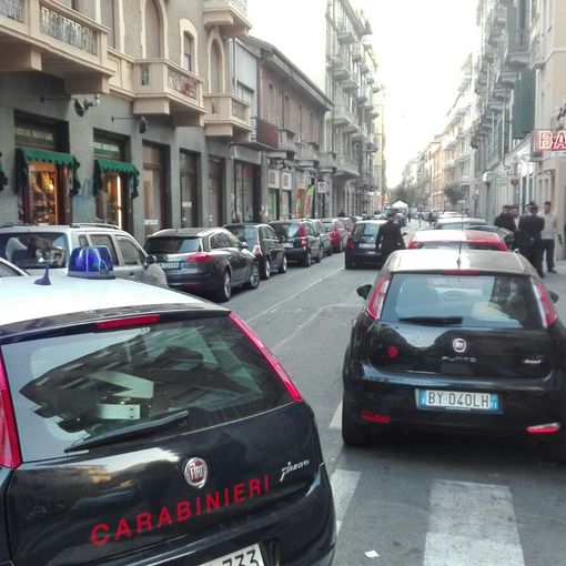 A San Salvario “l’ottobre della droga”: sequestrate centinaia di dosi di hashish nelle vie della movida A San Salvario “l’ottobre della droga”: sequestrate centinaia di dosi di hashish nelle vie della movida