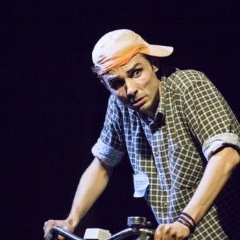 A Bardonecchia appuntamento con “Mi abbatto e sono felice”, monologo esistenziale eco-sostenibile