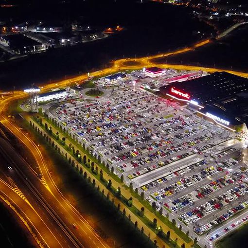 Raduno di auto sportive a Mondojuve