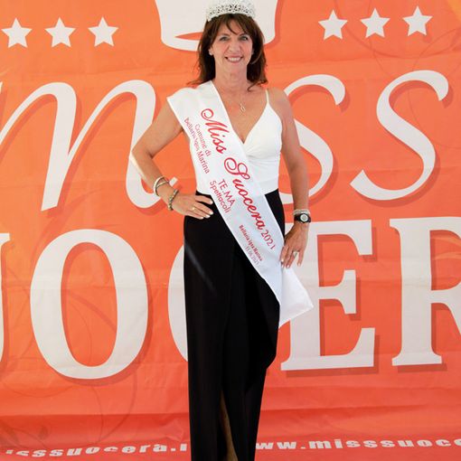 donna premiata a concorso