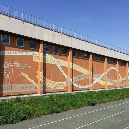 Un murale per la “riqualificazione” al Primo Liceo Artistico