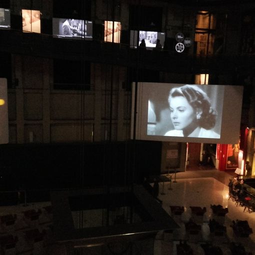 Visita al buio alla Mole Antonelliana: come scoprire il cinema e le colonne sonore solo attraverso l’ascolto