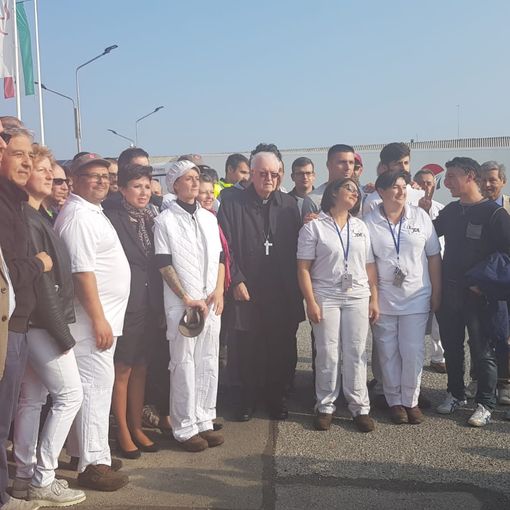 Hag, Nosiglia ad Andezeno dai lavoratori: &quot;Il caso Embraco insegna: state uniti. Anche il Governo faccia la sua parte&quot; (FOTO)
