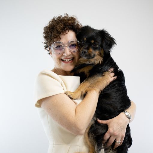 Nunzia Giunta con il suo cane Artù