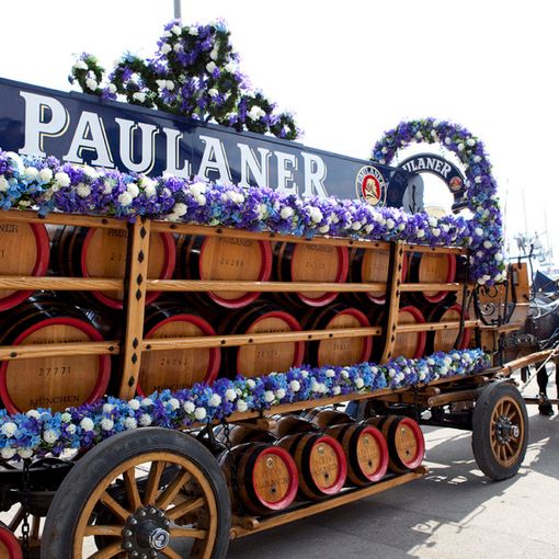 Sfilata a Torino del carro ufficiale Paulaner, per la promozione del brand e dell’Oktoberfest Cuneo