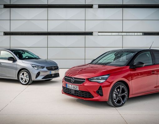 Opel estende la gamma di Corsa-e con batteria elettrica