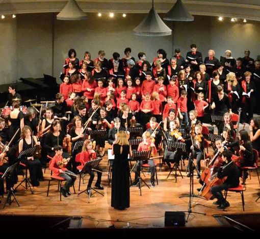 Domenica 17 dicembre &quot;Note di speranza...notte di Natale&quot;, il concerto organizzato dalla Associazione Musica Insieme