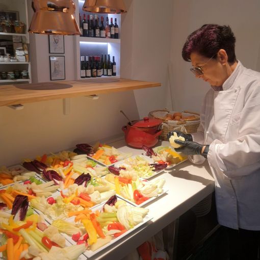 All'Osteria del Tempo Stretto ad Albenga, tre serate a tema dedicate al gusto. Si parte venerdì 25 novembre con la Bagna Cauda, prenotati adesso!