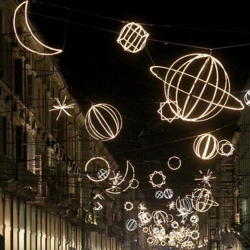 Le Luci d'Artista continueranno a illuminare Torino fino alla fine di febbraio