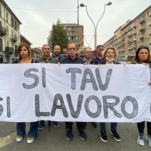 La passeggiata della sicurezza in corso Giulio Cesare di Giachino: &quot;Intervenire sul declino di certi quartieri&quot;