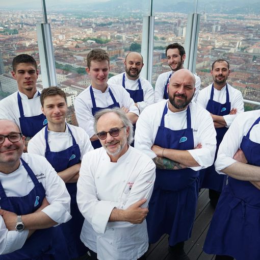 A cene per la ricerca: a Piano35 va in tavola la solidarietà