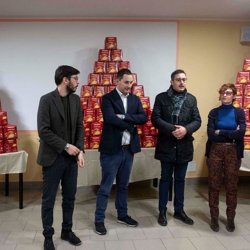 &quot;Panettoni popolari&quot; in Barriera