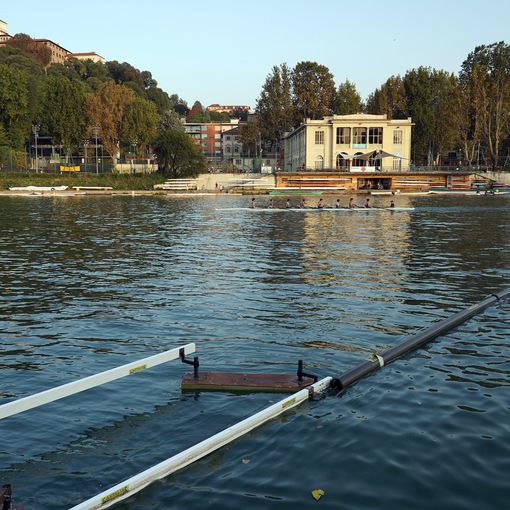 Torino, sul Po arrivano le barriere &quot;pesca-rifiuti&quot;: obiettivo recuperare la plastica che finisce nel fiume