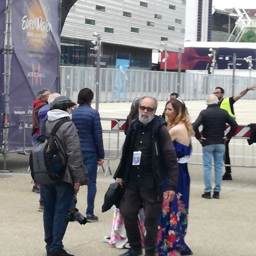 Chiuso per Eurovision, la rabbia dei passanti di fronte alle transenne che bloccano corso Sebastopoli