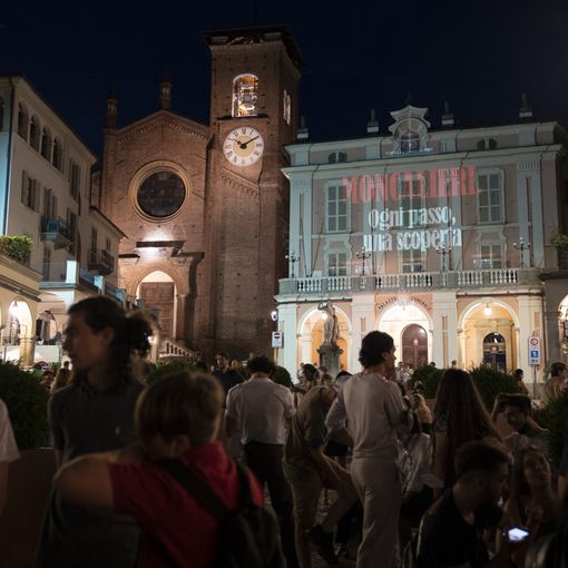 piazza vittorio emanuele a moncalieri