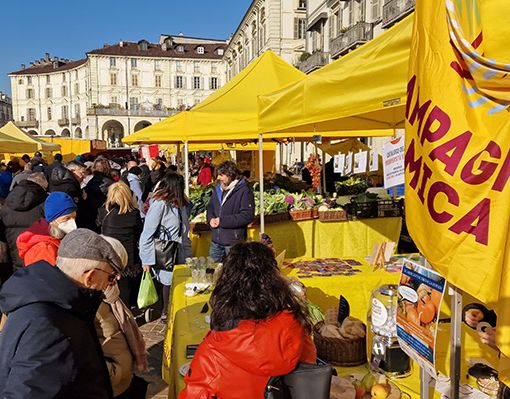 Mercati di Campagna Amica per un Natale in famiglia con i cibi contadini: ecco tutti gli orari e le location