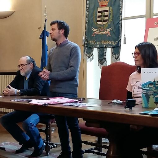Pinerolo si veste di rosa... nel segno di Coppi