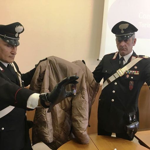Piazza Derna a Torino: bruciate tre auto del car sharing elettrico, arrestato il piromane
