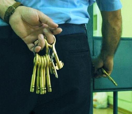 Aggressione nel carcere di Torino, ferito un agente della Polizia Penitenziaria