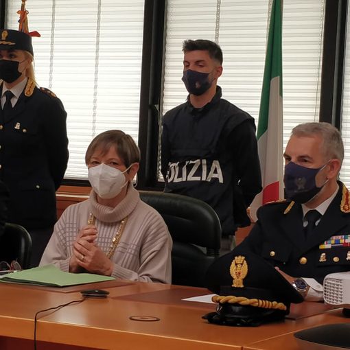 conferenza stampa polizia con questore De Matteis