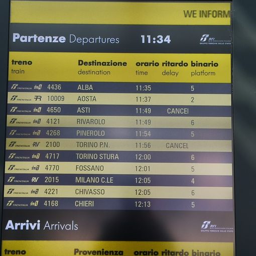 Decine di persone partite stamattina da Porta Nuova