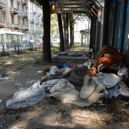 Un parco lineare al posto dei binari morti: l'idea di Torino Stratosferica per corso Gabetti