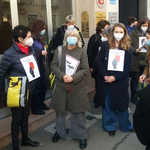 Protesta al consolato polacco pro aborto: &quot;Anche in Piemonte siamo sotto attacco&quot; [VIDEO]
